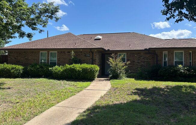 2412 RIDGEVIEW DR