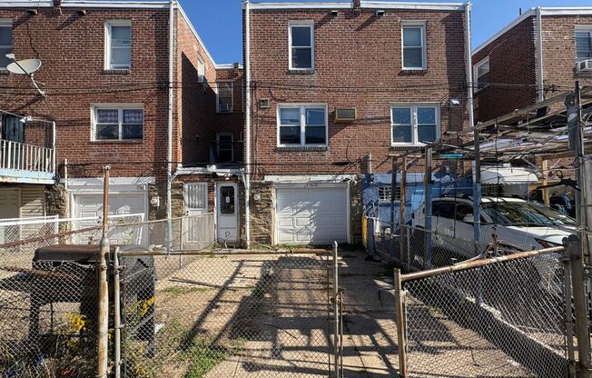 3 beds, 1.5 baths, $1,550