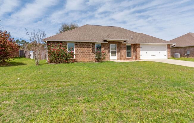 3 Bedroom in Crestview!!