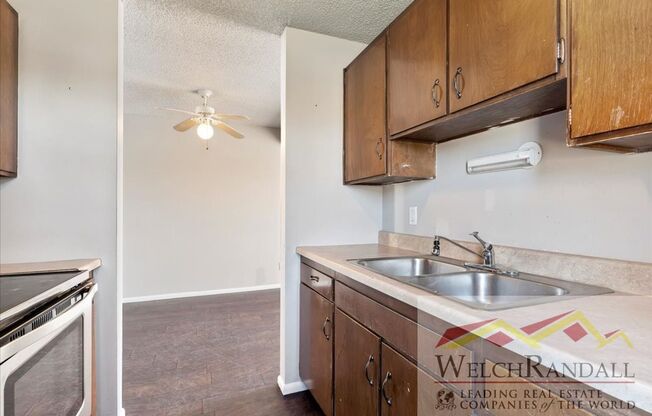 2 beds, 1 bath, 850 sqft, $1,250, Unit 1056