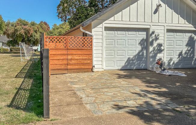 3 Plus Bedroom 2.5 Bathroom NE Salem Home Fully Renovated-Schedule Today !