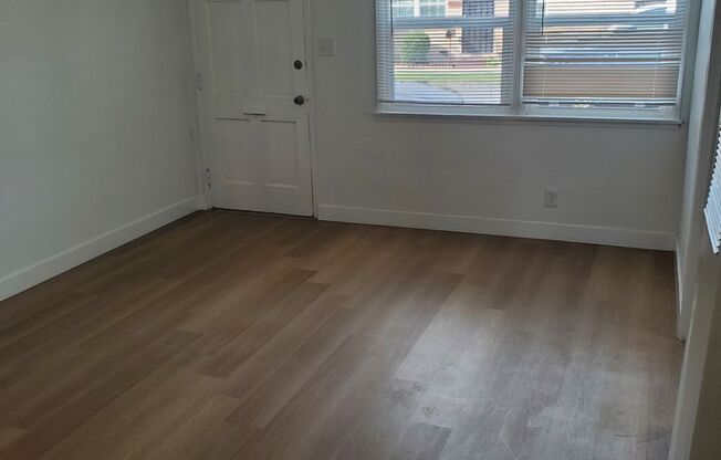 4401-5 CENTINELA AVE/HARDING