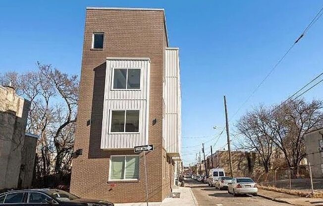 36th St N 623