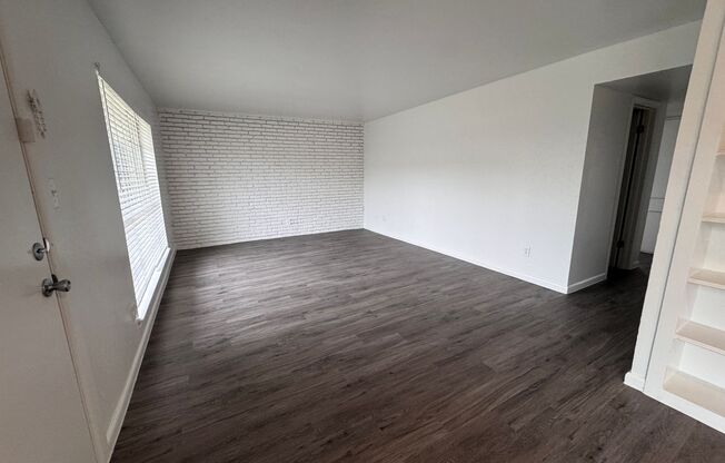 2 beds, 1 bath, 992 sqft, $1,250, Unit 418