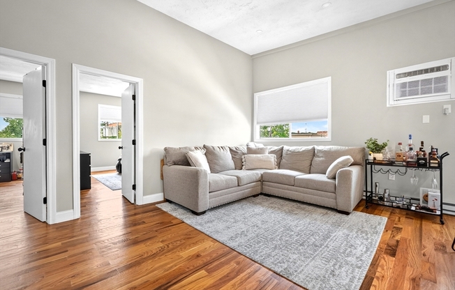 217 HIGHLAND AVE