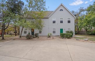 2908 Whisper Oaks Lane, Unit B