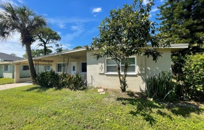 Charming 2BR/1BA Home Available NOW in Pinellas Park