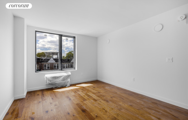 2 beds, 2 baths, $3,100, Unit 4L