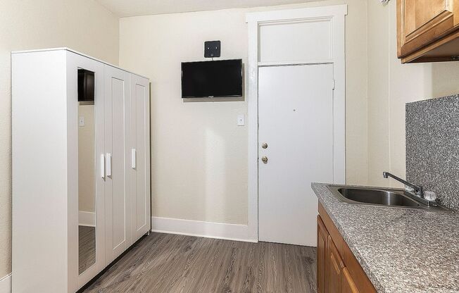 Studio, 1 bath, 165 sqft, $1,278.75, Unit # 07