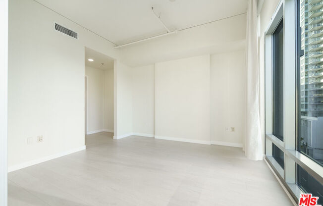 2 beds, 2.5 baths, 1,650 sqft, $4,995, Unit 716