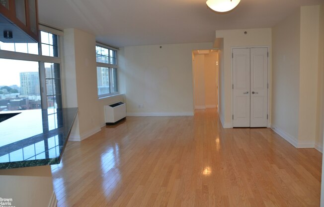 272 W 107 ST