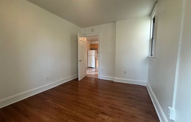 1 bed, 1 bath, 620 sqft, $1,199, Unit 7233 Penn Ave. #1B