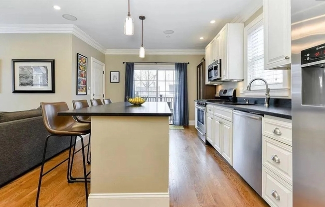 9 LIBERTY PL