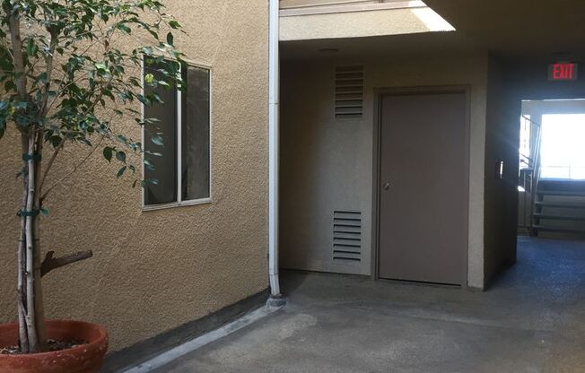 Studio, 1 bath, $1,550, Unit 06