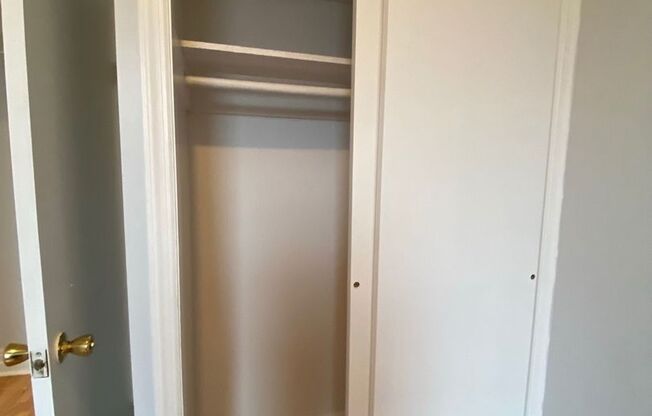 1 bed, 1 bath, $1,600, Unit 14