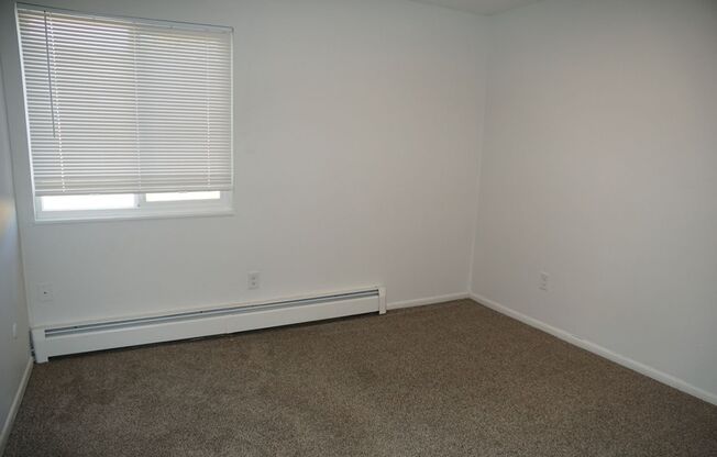 2 beds, 1 bath, $1,750, Unit Apt #1