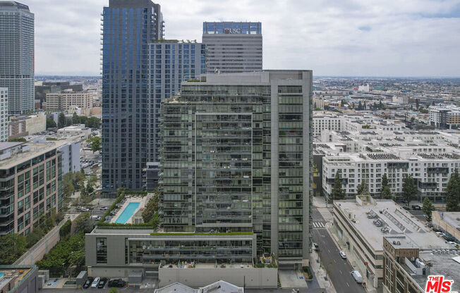 1 bed, 1.8 baths, 1,400 sqft, $3,990, Unit 817