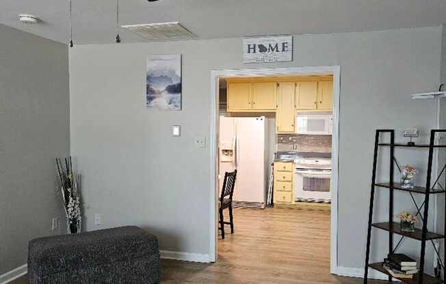 Move-In Ready 2BR/2BA Condo in Georgetown Villas – Fully Furnished!