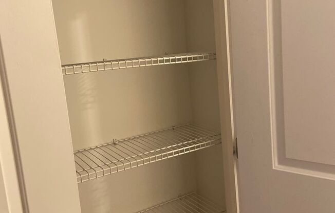 2 beds, 2.5 baths, 1,130 sqft, $1,800, Unit 3317