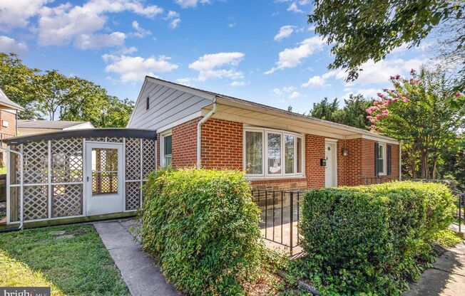 Renovated Rancher for rent in Rosedale!