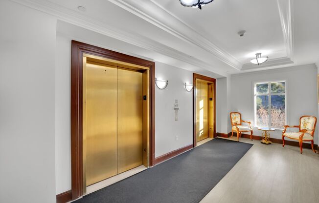 1 bed, 1 bath, 735 sqft, $1,650, Unit 441