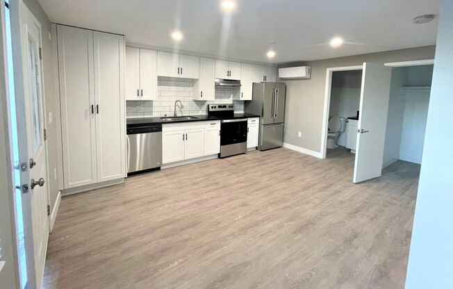 Studio, 1 bath, 589 sqft, $2,095, Unit 48