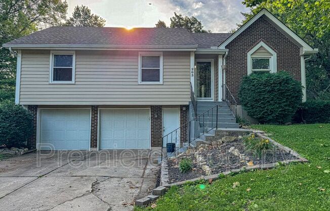 203 SE KEYSTONE DR