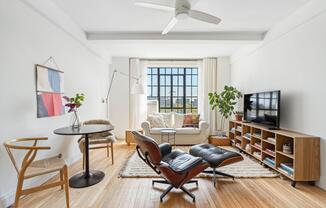 Studio, 1 bath, $2,995, Unit 11I