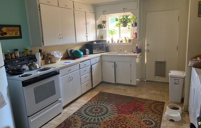 1008-1010 N Riviera Dr
