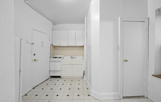 320 E 49 ST