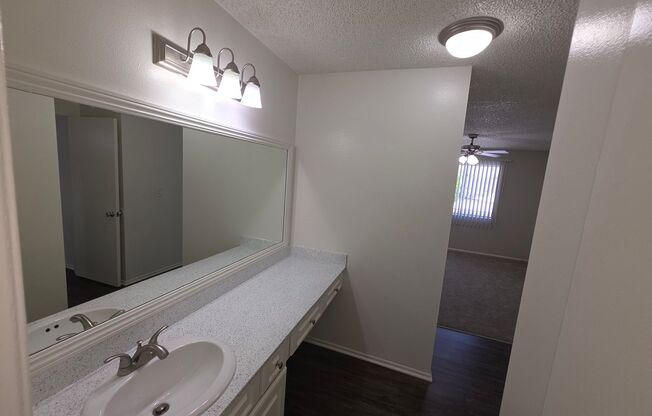 1 bed, 1 bath, 713 sqft, $2,075, Unit A071