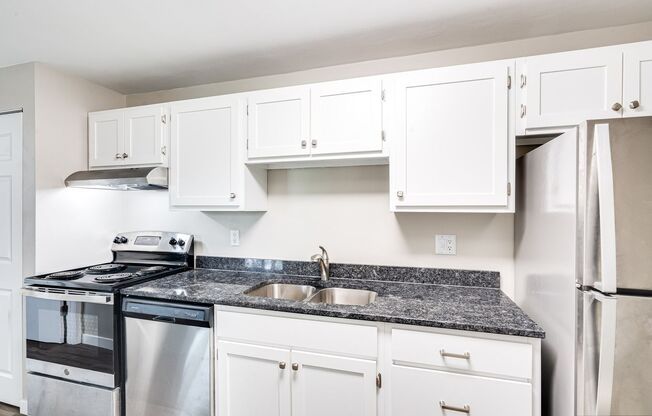 1 bed, 1 bath, 600 sqft, $899, Unit 855 - 02