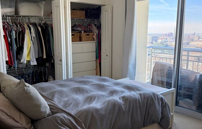 1 bed, 1 bath, $2,350, Unit UNIT 1812