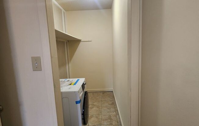 1 bed, 1 bath, 790 sqft, $870, Unit 5059
