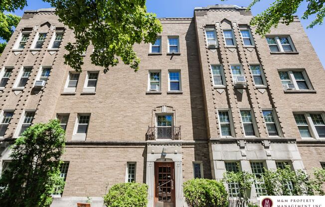 1035 Washington