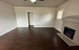 2 beds, 1 bath, $995