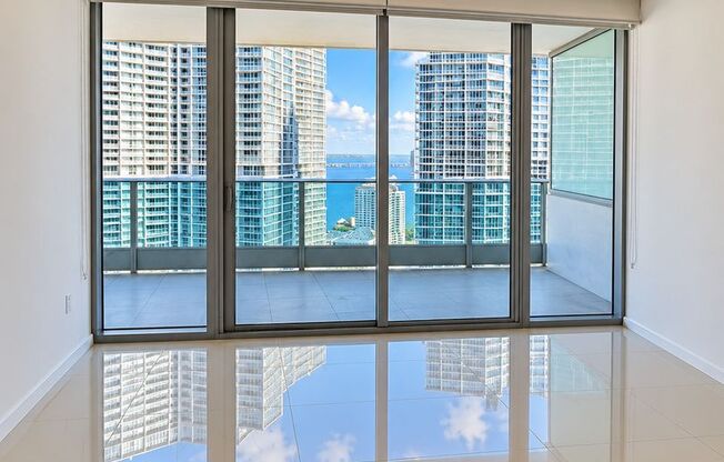 Breathtaking views from every corner of this 33rd-floor unit. Highly desirable 1-bedroom, 1.5-bath residence in Downtown’s most iconic building.
