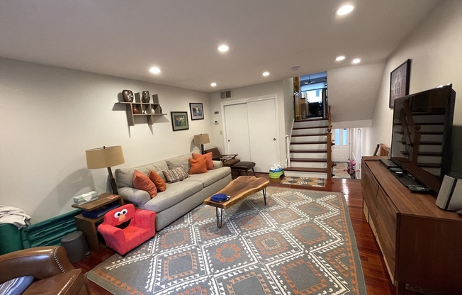 119 Beaconsfield Rd.