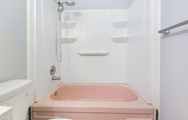 2 beds, 1 bath, $1,800, Unit A1