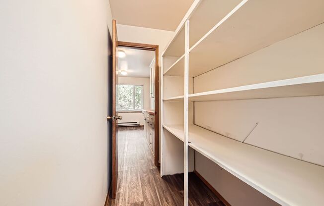 8257 Corliss