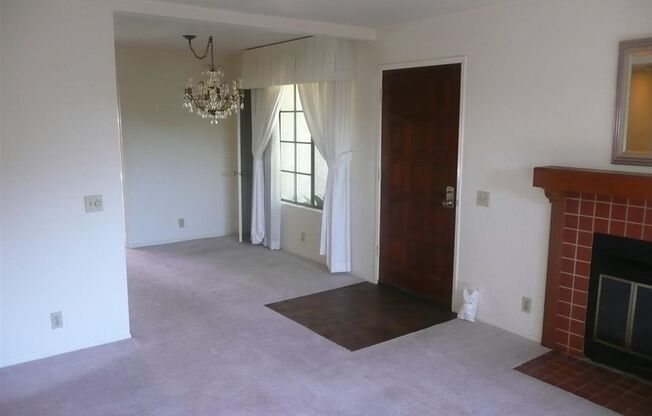 2-Bedroom 1-Bathroom La Jolla UTC Condo with 2-car garage