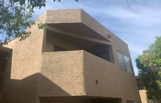 1 bed, 1 bath, 670 sqft, $1,250, Unit 225