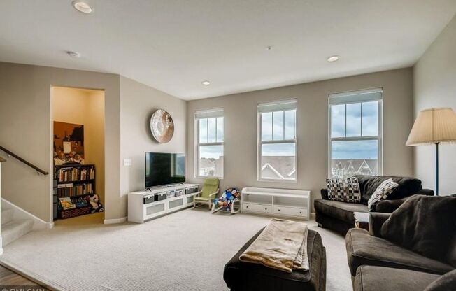 Spacious Modern Townhome in Prime Apple Valley Location | 4 Bed 4 Bath for $2,999!