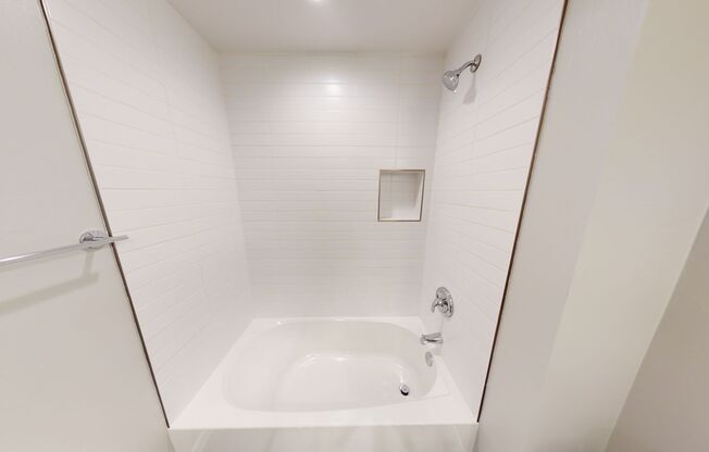 2 beds, 1 bath, 490 sqft, $1,742, Unit 102