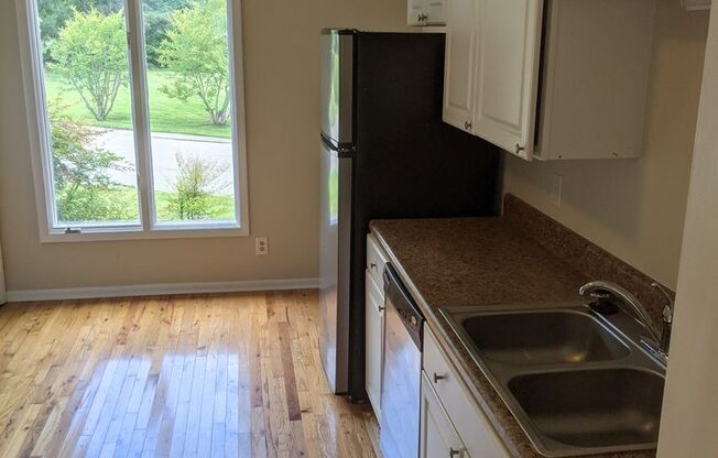 Chapel Hill / 2BR Townhome / East Franklin