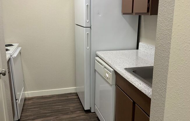 1 bed, 1 bath, 841 sqft, $925, Unit 1615