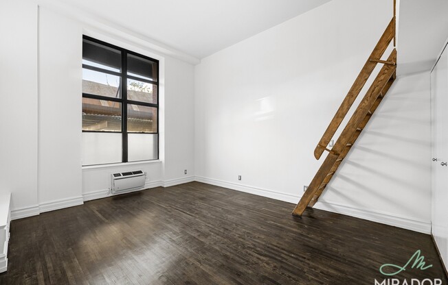 1 bed, 1 bath, $5,000, Unit LB