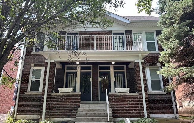 2 beds, 1 bath, 888 sqft, $925, Unit Lindenwood Ave 4950-A