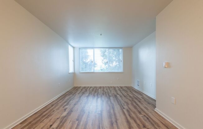 1 bed, 1 bath, 685 sqft, $1,540, Unit 120