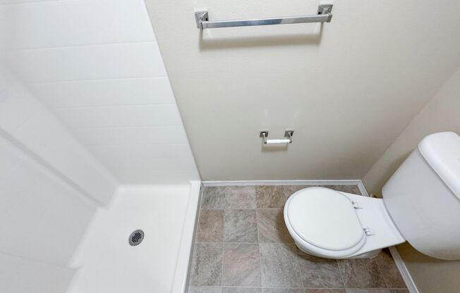Studio, 1 bath, 137 sqft, $1,495, Unit 2E